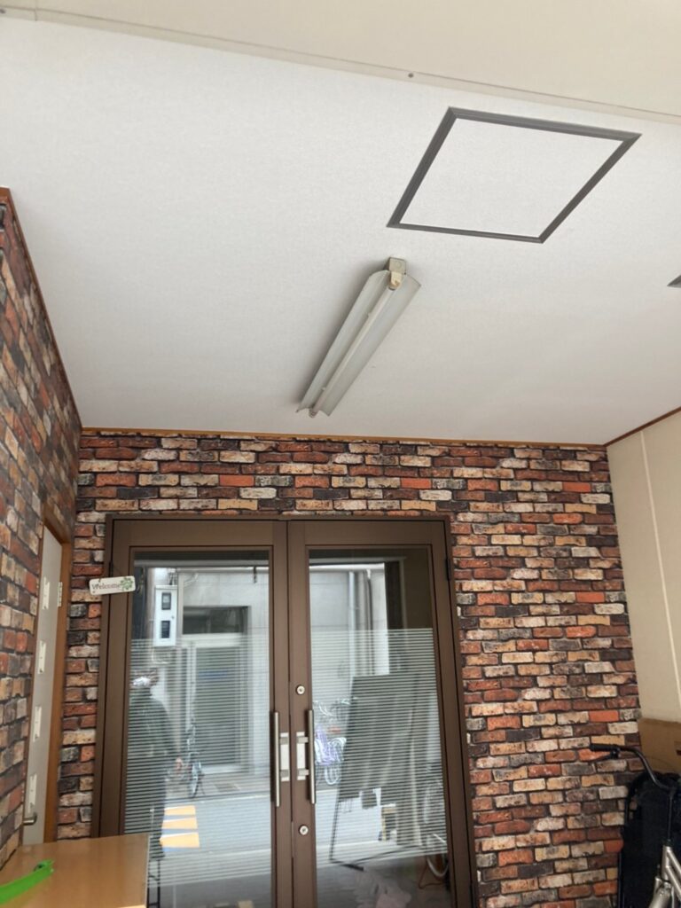 大阪市の店舗・外壁塗装工事の施工事例/らこんて様/施工前